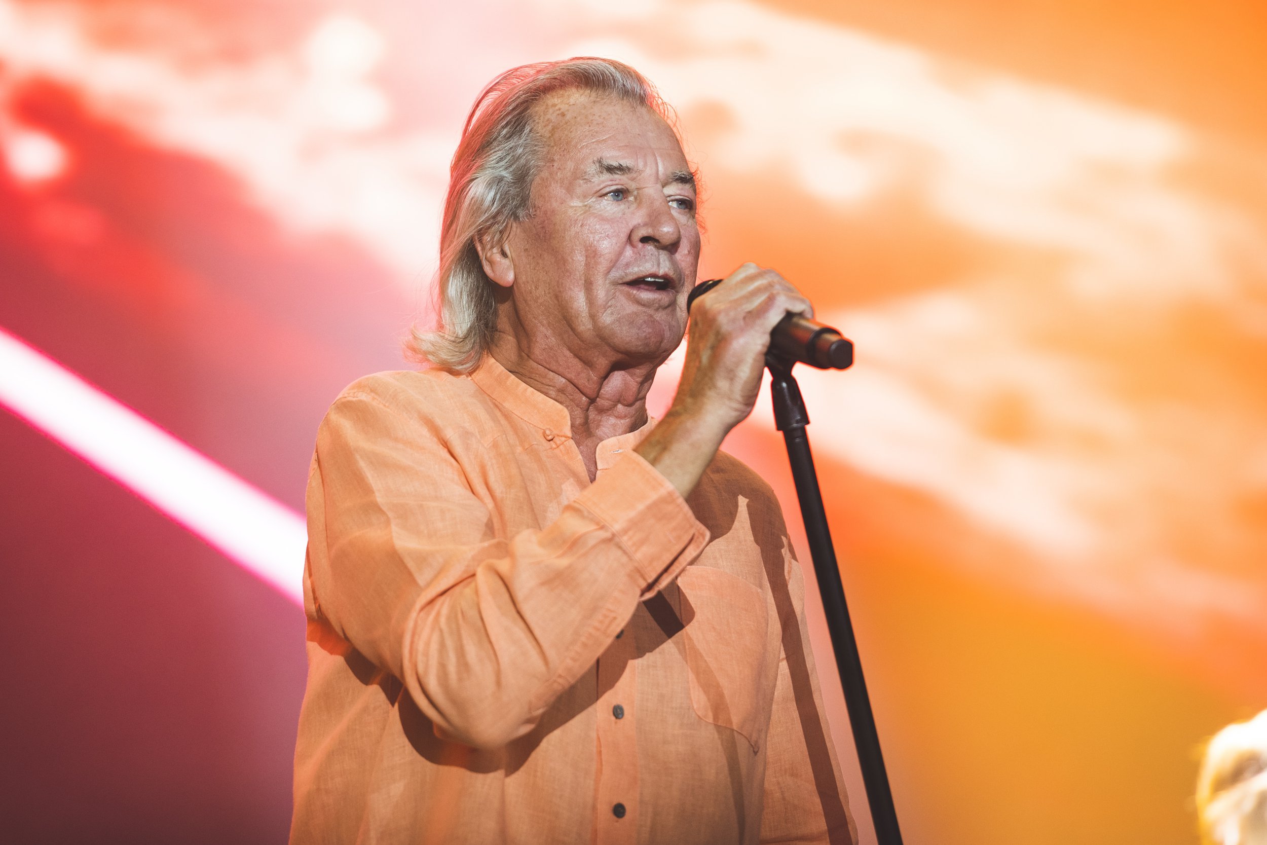 Ian Gillan sings on stage